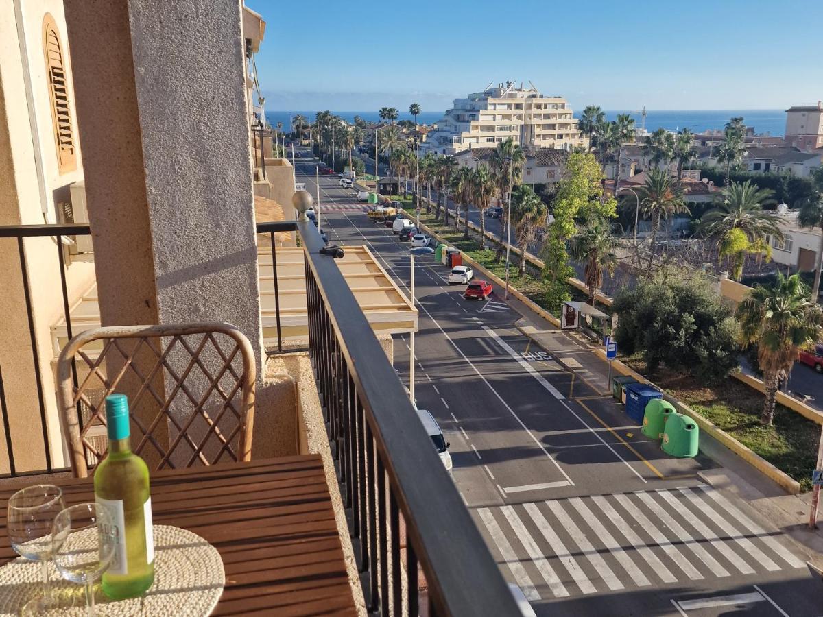 Cozy Apartment With Sea View Torrevieja Exterior photo
